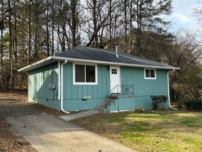 Building Photo - 603 Seminole Pl