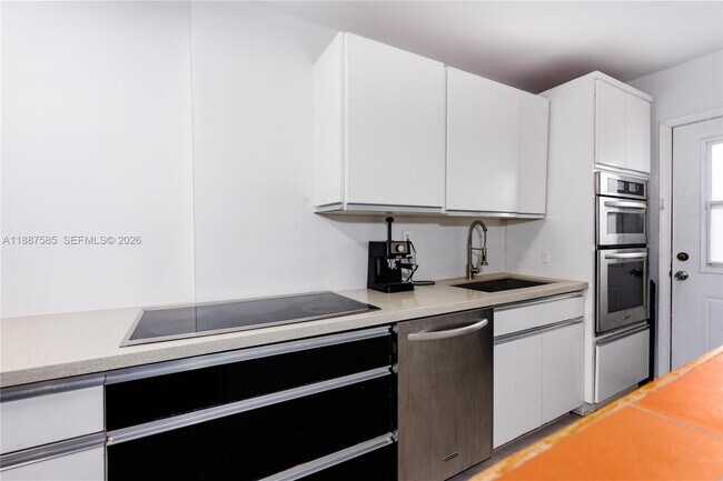 Photo - 525 Meridian Ave Unit 203