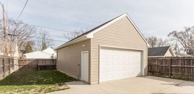 Photo - 244 Pasadena Blvd