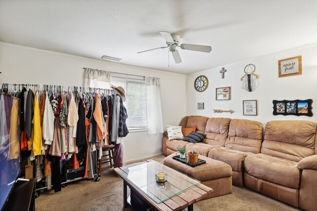 Photo - 300 Pauline Ave