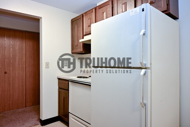 Photo - 715 N 40th St