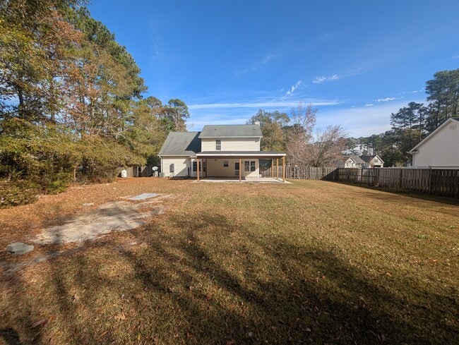 Photo - 717 Windsor Dr SE