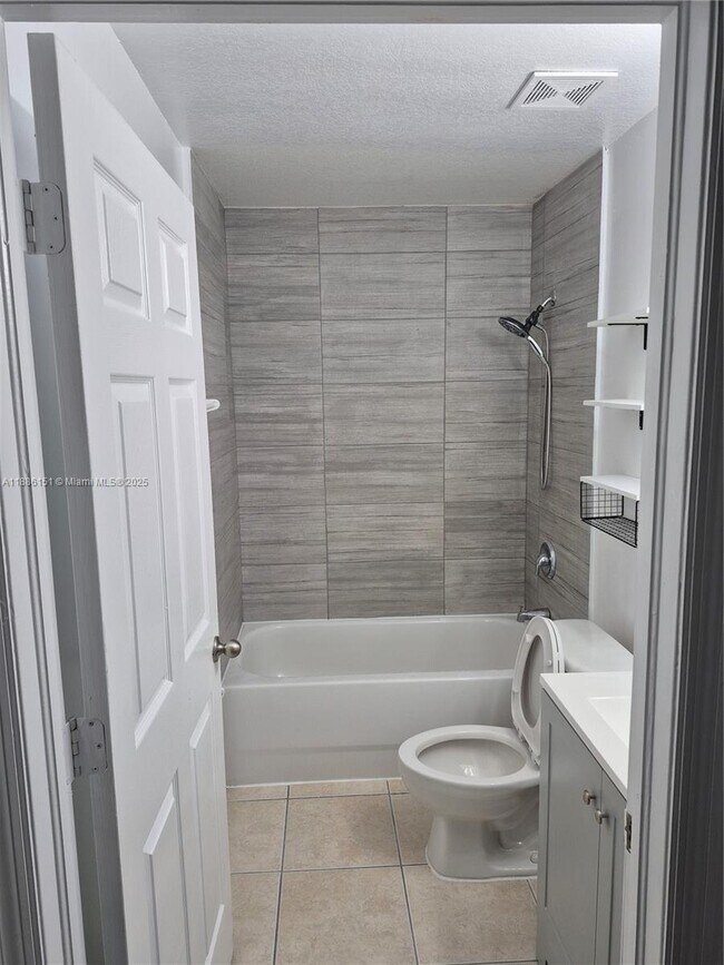 Photo - 2317 Liberty St Unit 2