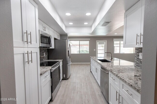 Photo - 1224 E Campus Dr