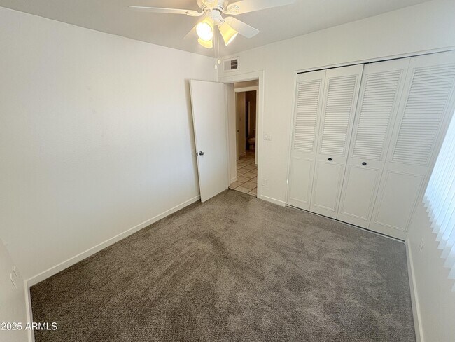 Photo - 1538 E Palmdale Dr