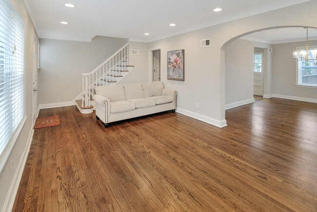 Photo - 8729 Bridgeport Ave