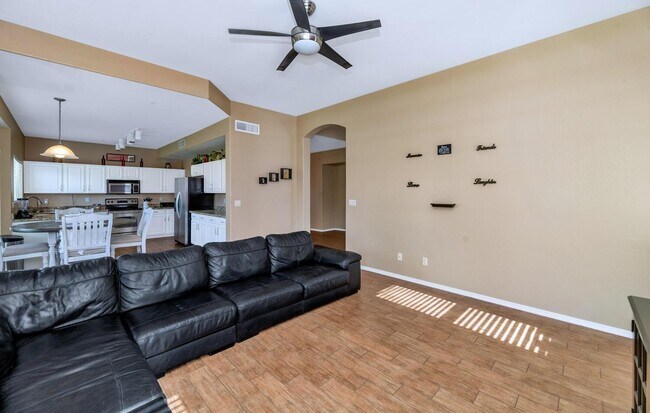 Photo - 11155 E Laurel Ln