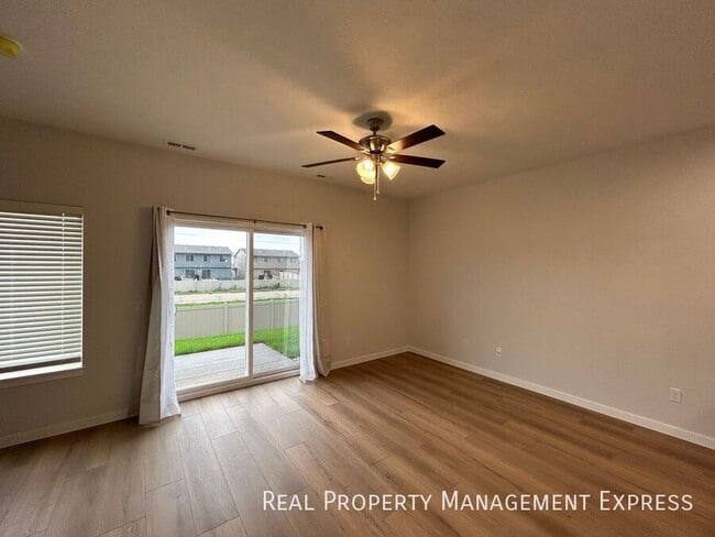 9636 W Tunis Dr