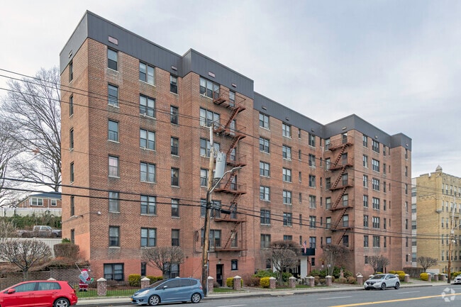 Photo - 77 Bronx River Rd