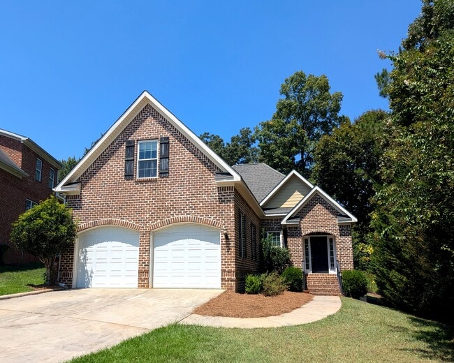 210 Arden Ln