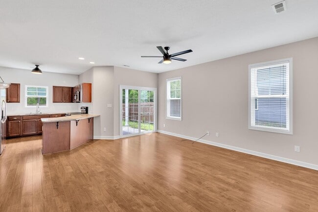 Photo - MOVE IN SPECIAL: 1st Months Rent free if l...