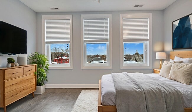 Photo - 1020 F St NE