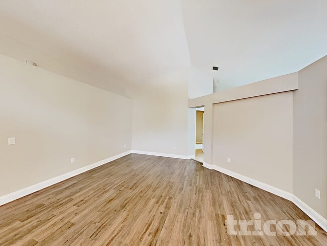 Photo - 6926 Waterbrook Ct