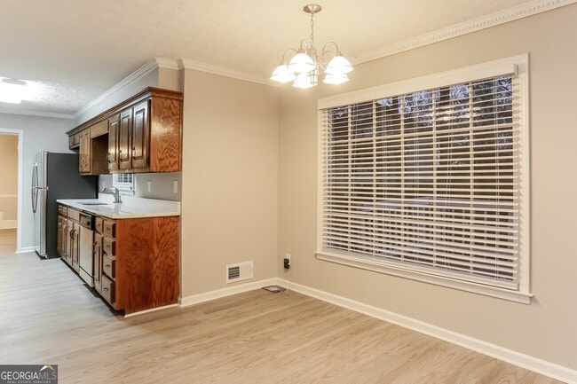 Photo - 5132 Clearwater Dr SW