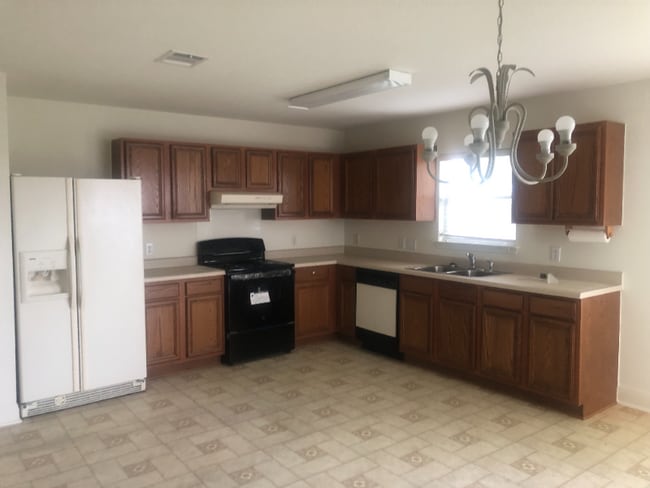 Photo - 13301 Coomes Dr