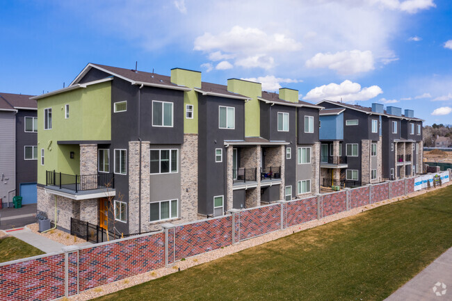 Photo - Creekline Townhomes