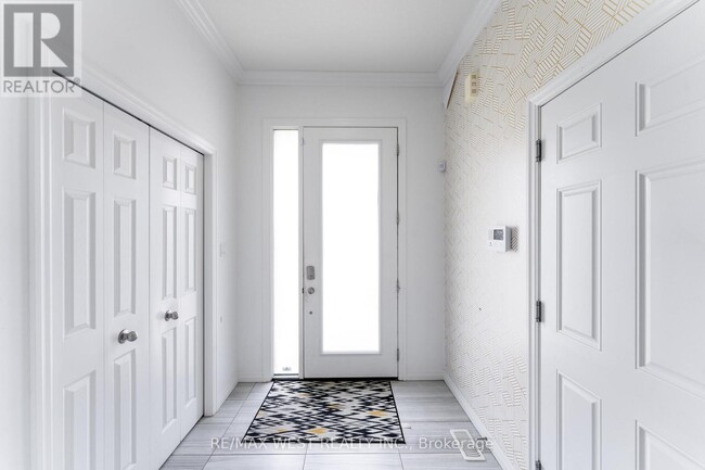 Photo - 301 Freure Dr