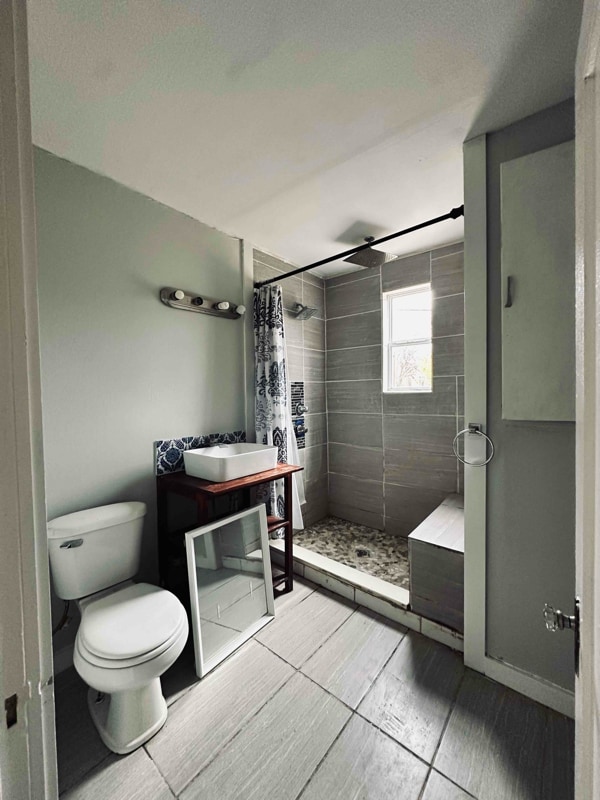 Photo - 407 NW 5th St Unit above garage