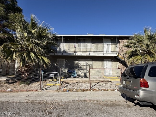 Photo - 4750 Thunderbolt Ave