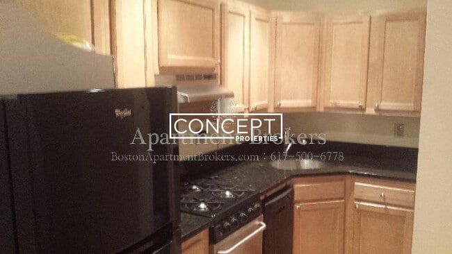 Building Photo - 220 Hanover St Unit 19