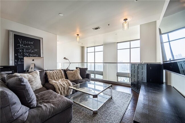 Photo - 270 17th St Unit 4601