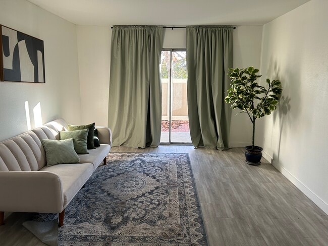 Building Photo - 8990 19th St Unit Sunscape Condo