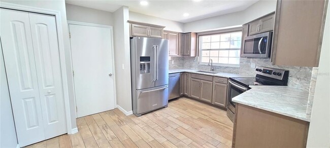 Photo - 816 Brimfield Ct