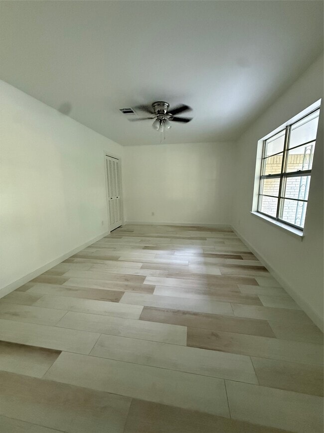 Photo - 1704 Jones St