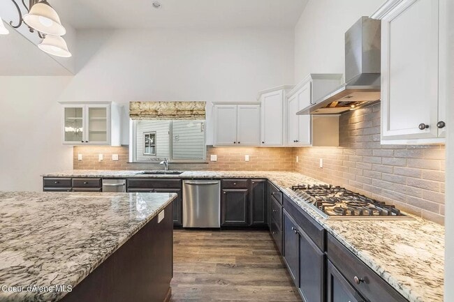 Photo - Luxurious Single-Level Rancher in Post Falls