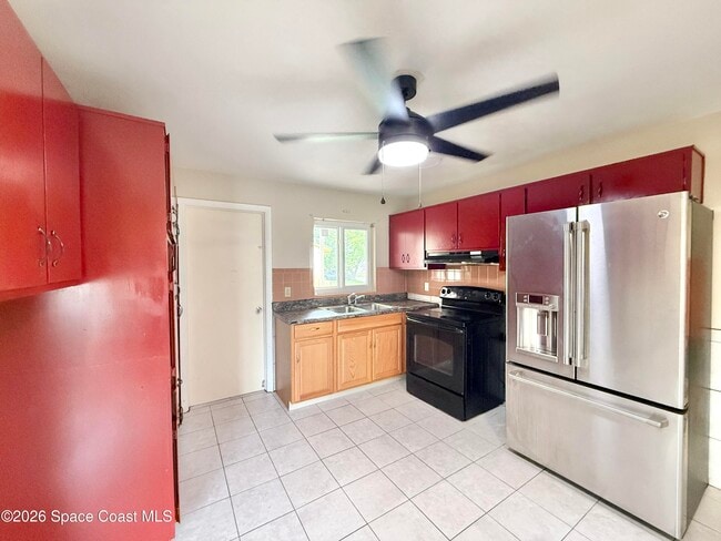 Photo - 1635 Nassau St