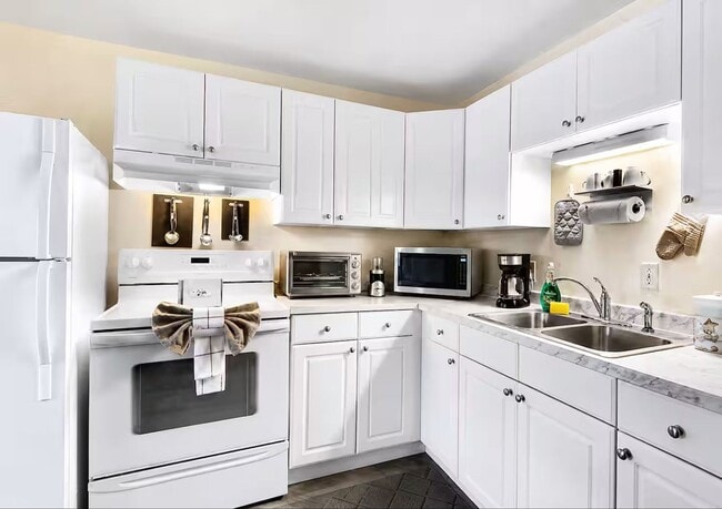 Photo - 360 1st Ave N