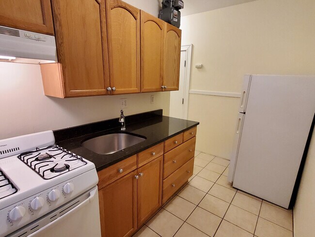 Photo - 31 Peterborough St