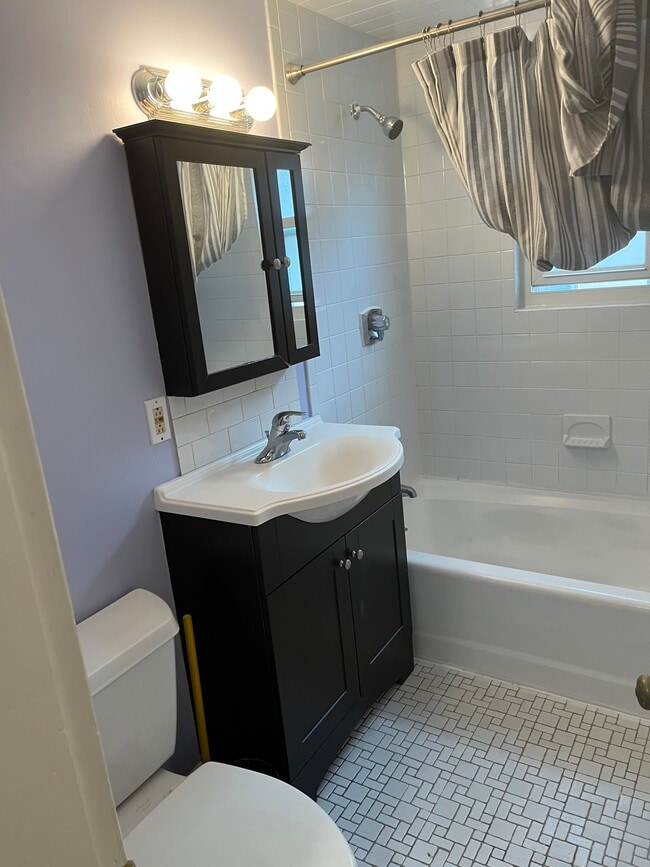 Photo - 201 Trapelo Rd Unit 2BR 2BA in Cushing Sq, Belmont, MA