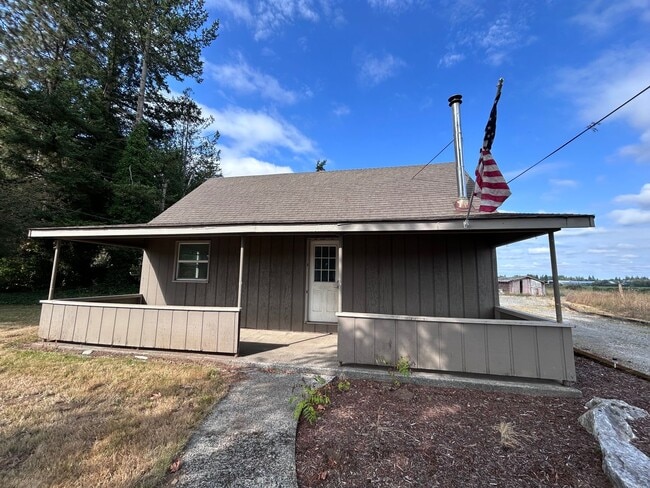 Building Photo - 6791 Noon Rd Unit BHS T 6791 Noon Rd - House