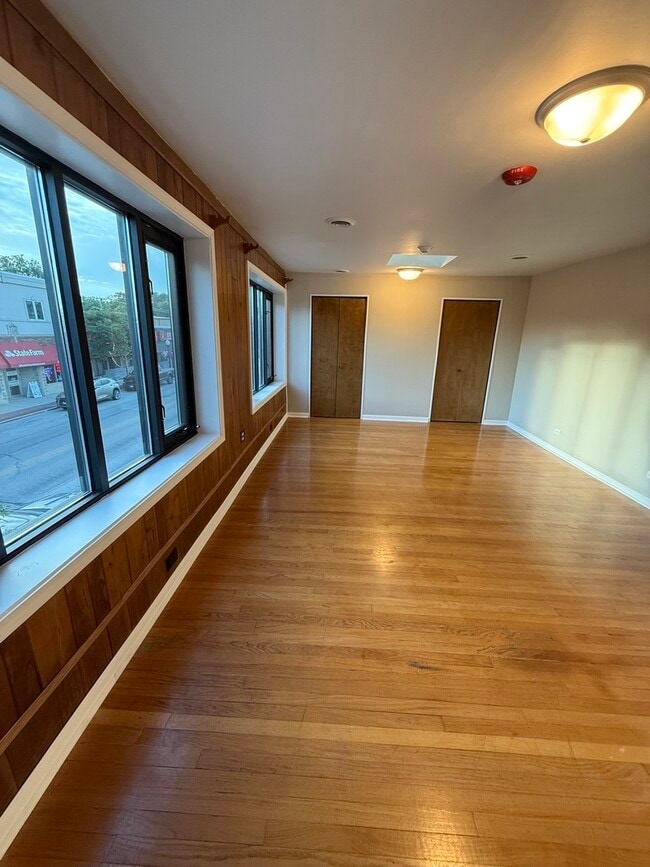 Photo - 33 N Cass Ave
