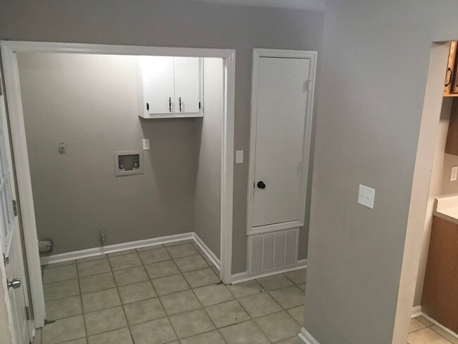 Photo - 110 Hillpine