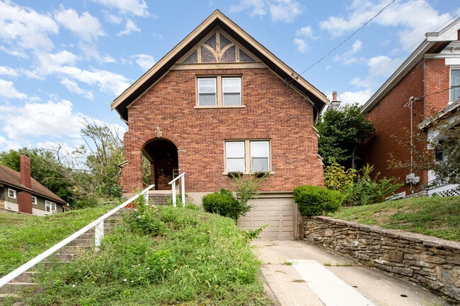 Building Photo - 710 Highland Ave Rental