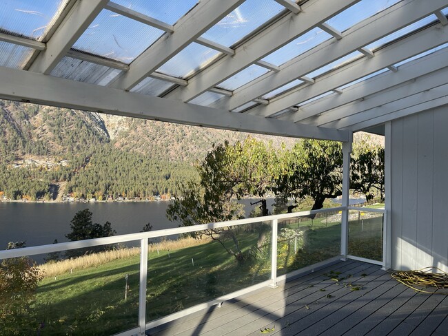 Photo - 1983 Summit Blvd