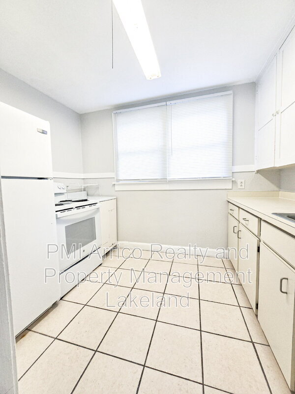 Photo - 115 8th St SE