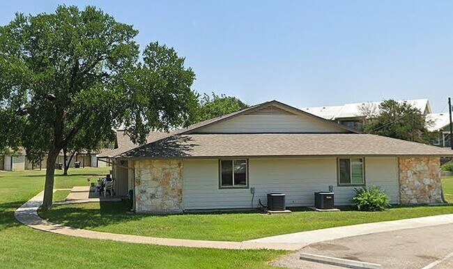 Photo - 1623 Northwest Blvd Unit #1623