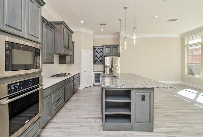 Photo - 6723 Sussex Manor St