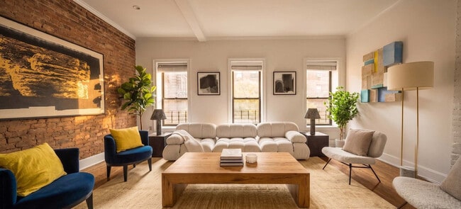 Building Photo - 49 W 16th St