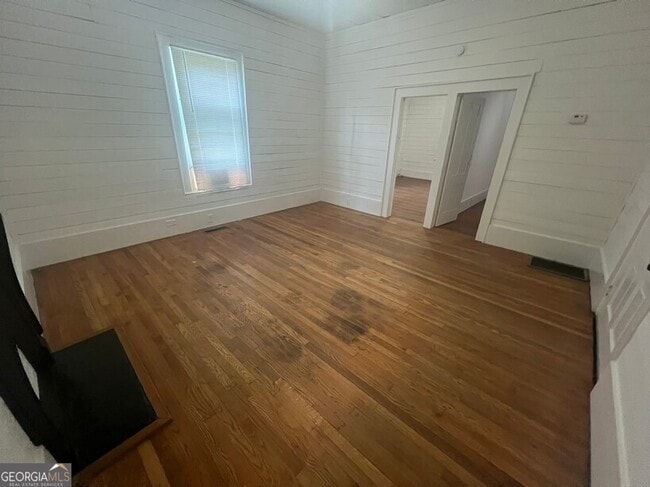 Photo - 6123 West St