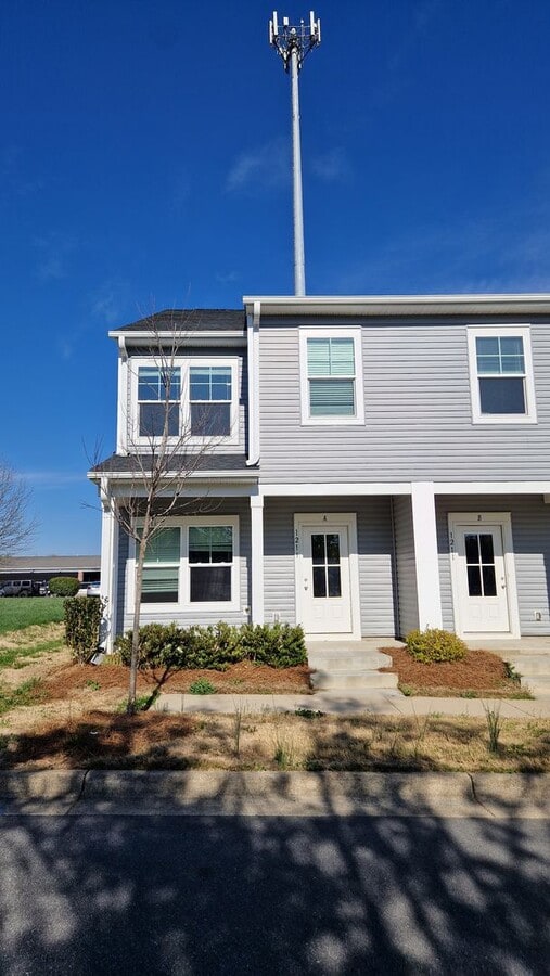 Brand New End-Unit Townhome | 3 BR/2.5BA | 1-Car Garage | Near Downtown Mooresville - Brand New End-Unit Townhome | 3 BR/2.5BA | 1-Car Garage | Near Downtown Mooresville