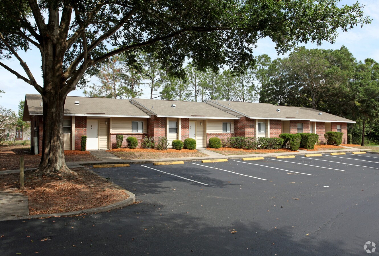 Photo - Foxwood Apartments