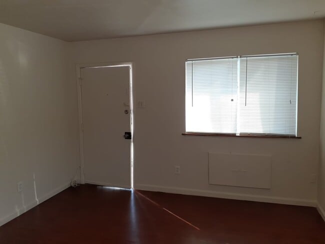 Building Photo - 2514 Telegraph Rd Unit 2514-A