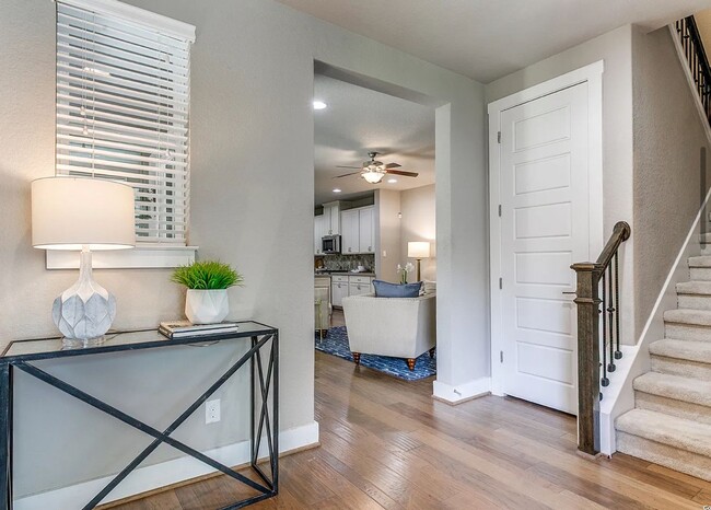Photo - Townhome For Rent Half off deposit for OCT...