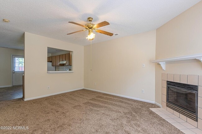 Photo - Welcome to Hunter's Creek!