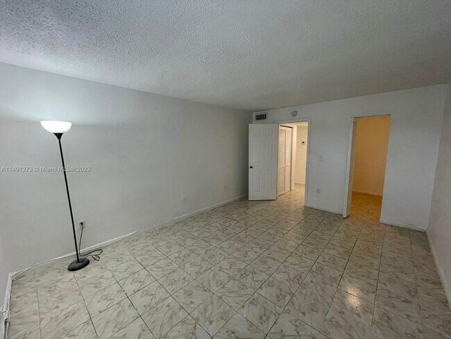Photo - 3710 NW 21st St Unit 211