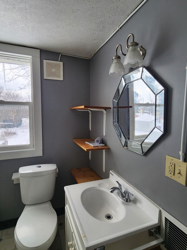 1431 Scoville Ave SW Unit The upstairs unit
